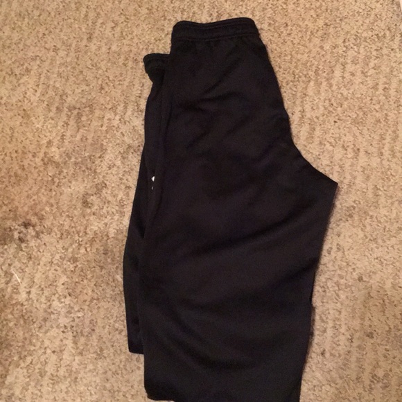 Under Armour Fleece Pants. - Picture 4 of 8
